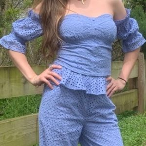 Anglaise Off Shoulder Top with Puff Sleeve Gaga Blue Large